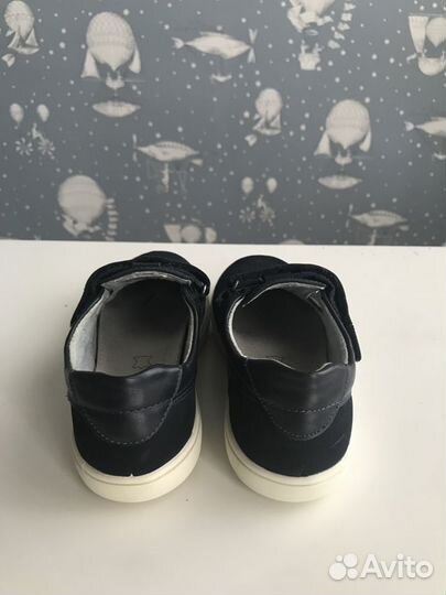 Туфли / сандалии / ботинки для школы и сада