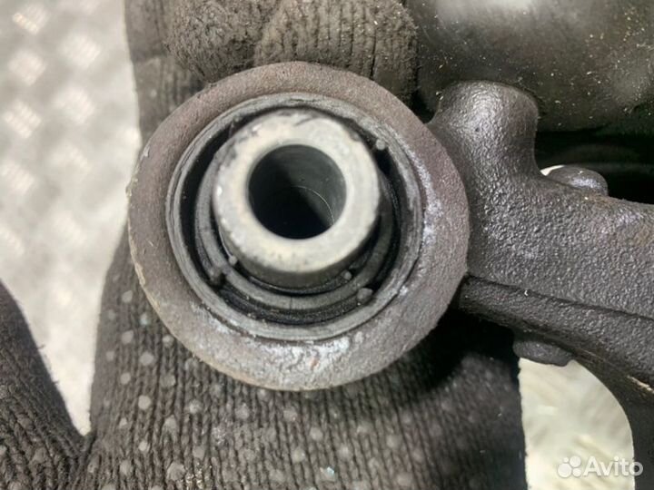 Кулак поворотный задний левый Volkswagen Jetta 6