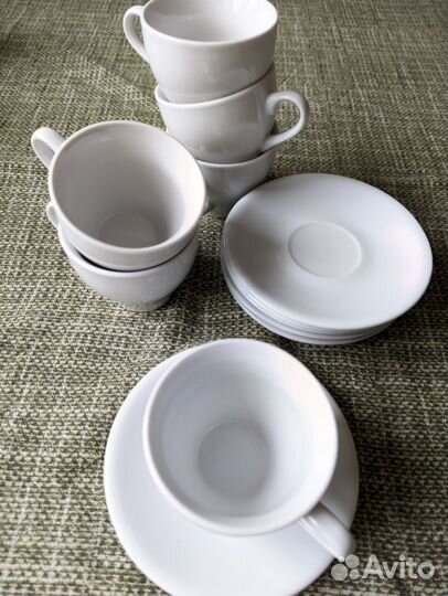 Чайные чашки с блюдцами