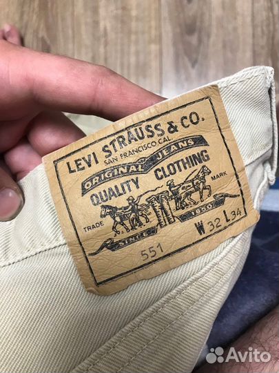 Джинсы Levis 551