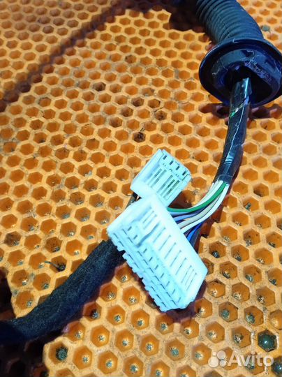 Проводка двери LADA xray