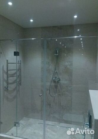 Стеклянное ограждение в душ