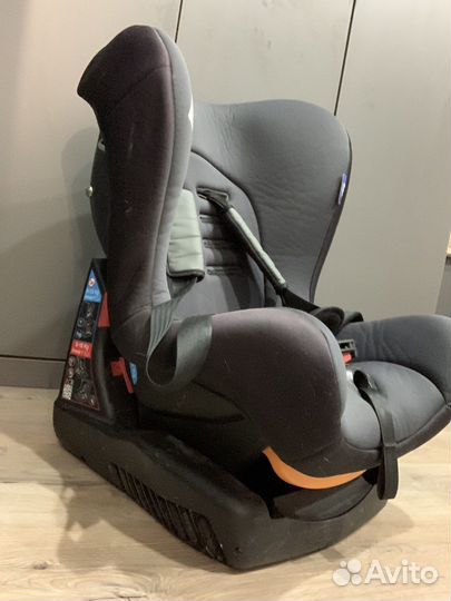 Автокресло chicco cosmos