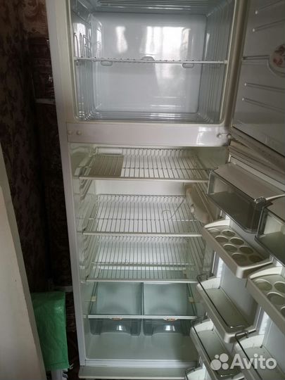 Холодильник атлант бу продам