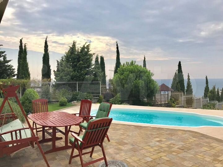 Дом 286 м² на участке 20 сот.