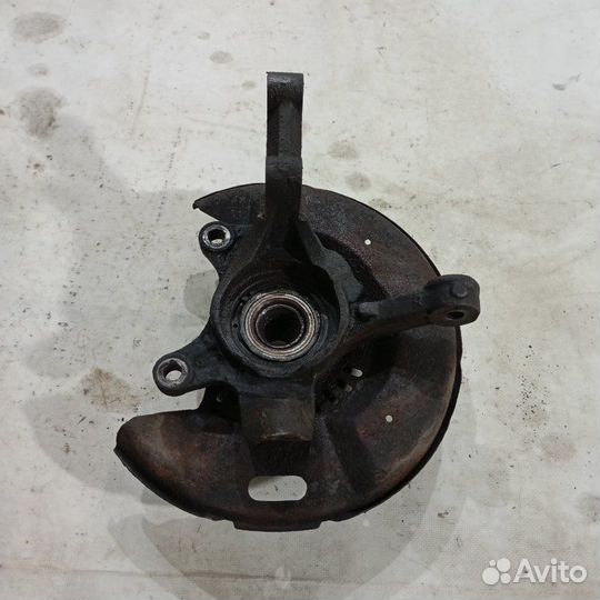 Кулак поворотный передний правый Geely Mk седан