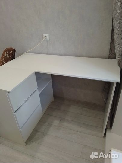 Компьютерный стол новый