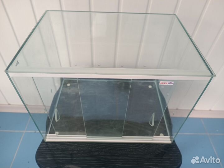 Террариум с раздвижными дверками новый