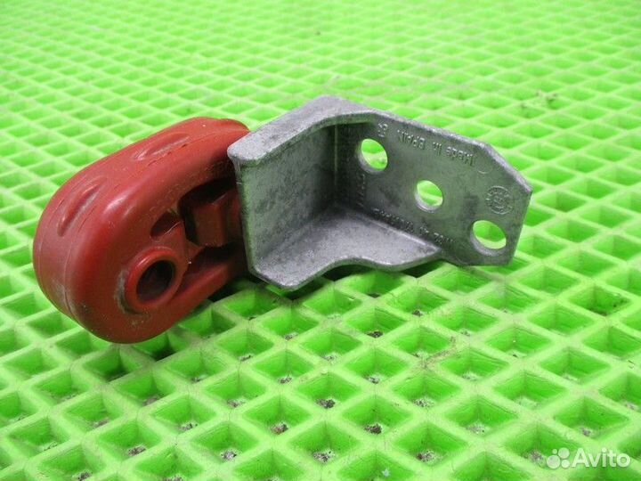 Кронштейн глушителя Skoda Octavia 3 A7