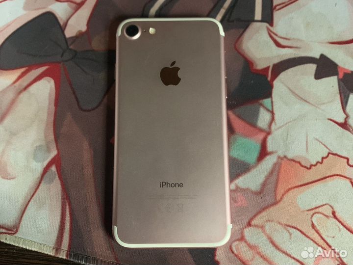 Телефон iPhone 7 32гб