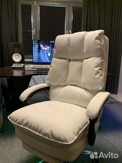 Офисное кресло (геймерское). Кресло для директора