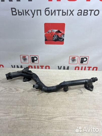 Патрубок охлаждения Audi A8