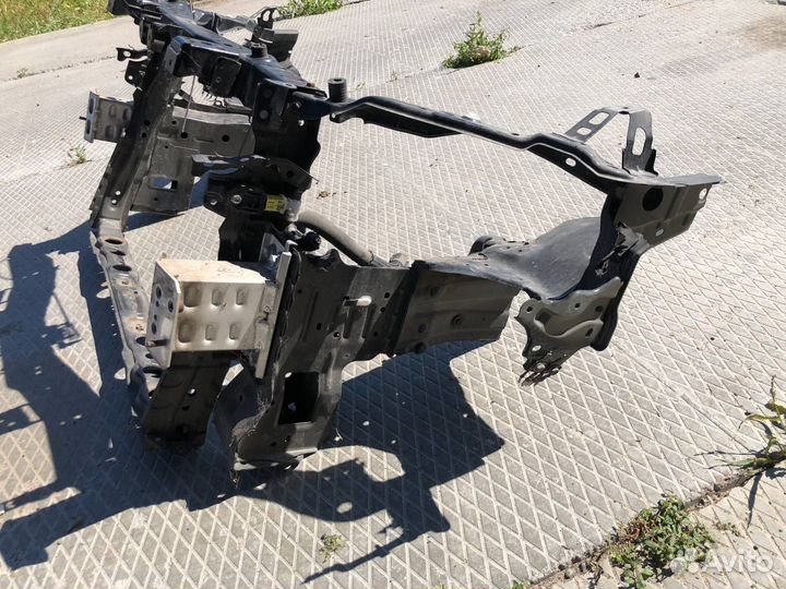 Телевизор передний Toyota Prius ZVW30