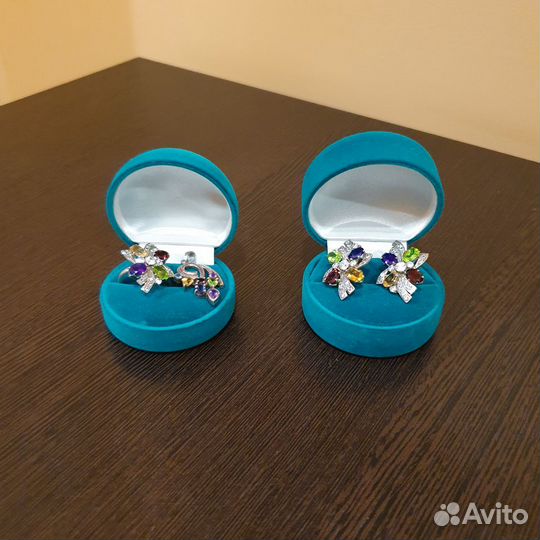 Комплект ювелирных изделий из серебра 925 пробы