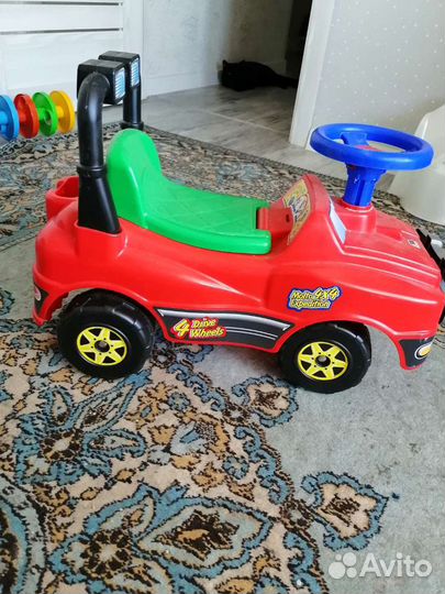 Машинка каталка толокар