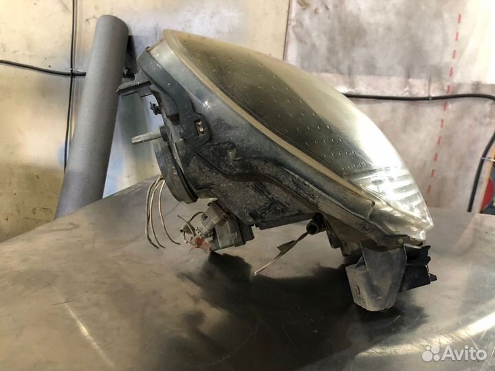 Renault kangoo фара передняя правая