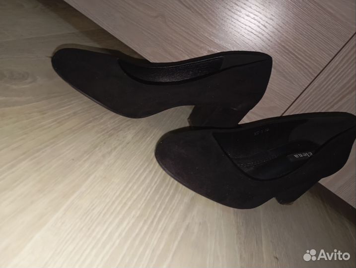 Туфли женские 38 размер черные замшевые