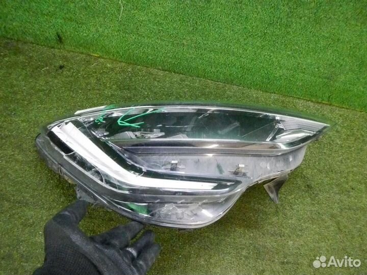 Фара правая Renault Arkana (2019-н.в.) LED