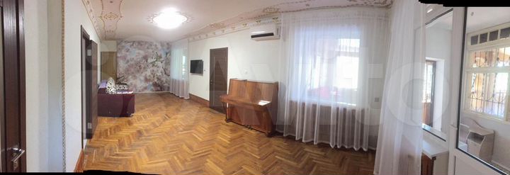 Дом 365 м² на участке 12 сот.