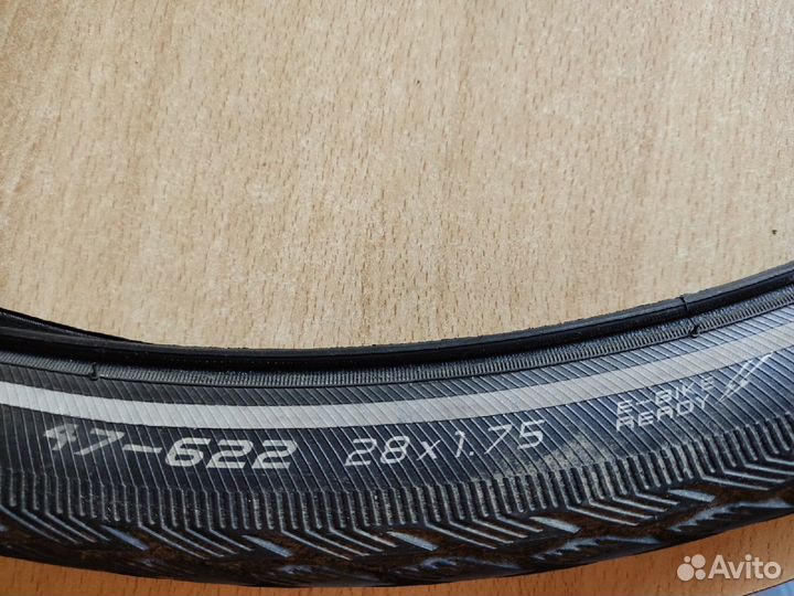 Продам покрышку Schwalbe marathon 28x1.75