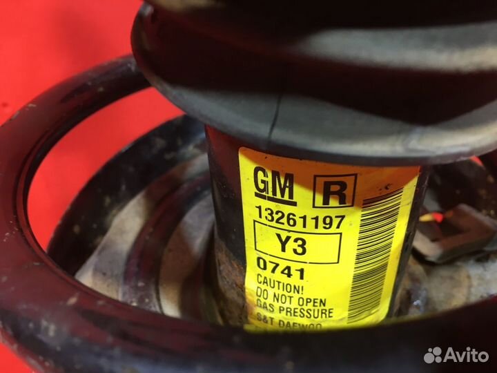 Стойка подвески передняя правая Chevrolet Orlando