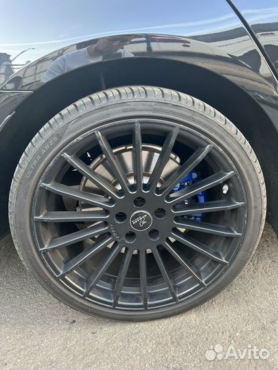 R20 Arivo Ultra ARZ5 245/35, PCD 5x112 DIA 66.6