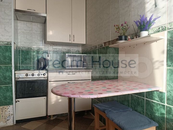 Комната 18 м² в 1-к., 4/4 эт.