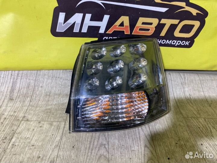 Фонарь задний правый Mitsubishi Outlander XL