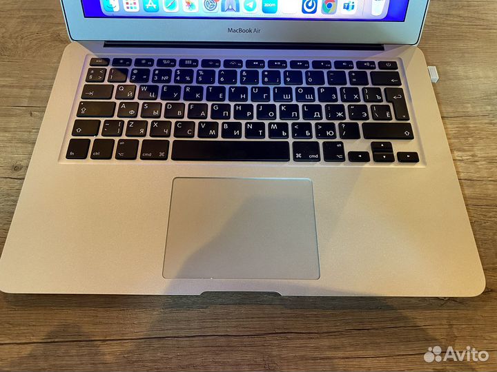 Apple MacBook Air 13 2020 (модель 2017)