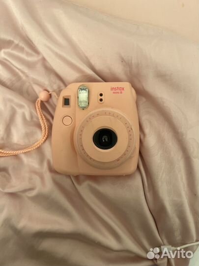Плёночный фотоаппарат instax mini 8