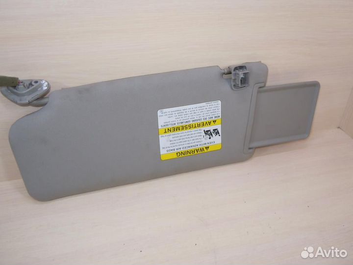 Козырек солнцезащитный правый Subaru Tribeca WX 2