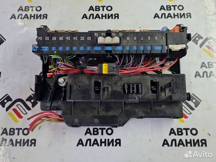 Блок предохранителей Bmw X3 E83 M54B30A 2005