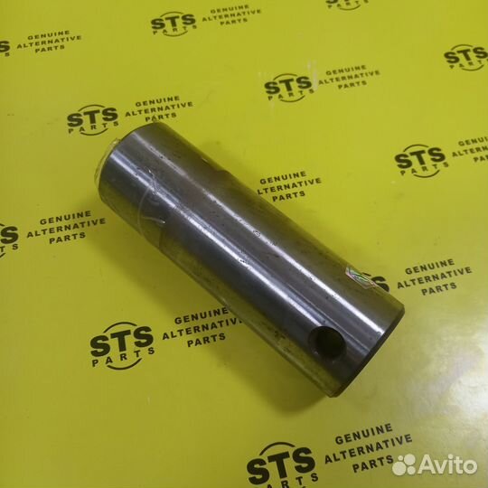 Палец (крепление штока гц поворота стрелы)