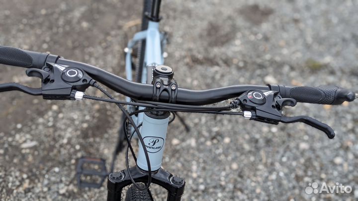 Велосипед новый алюминиевый литые диски 26r