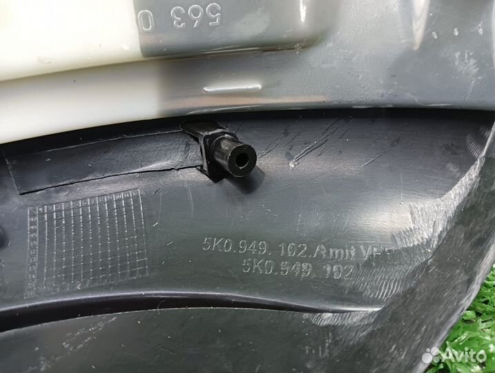 Поворотник в зеркало правый VW Golf 6 Touran VAG