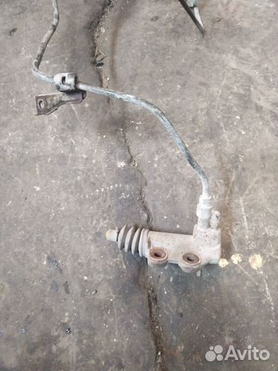 Главный цилиндр сцепления Honda Accord CH6 F18B2