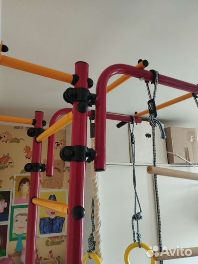 Шведская стенка с турником и матом