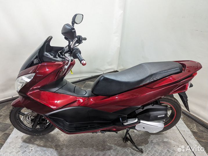 Скутер Honda PCX 125