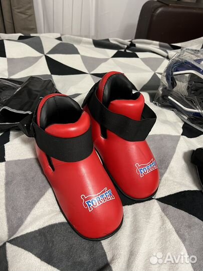 Шлем, футы, перчатки