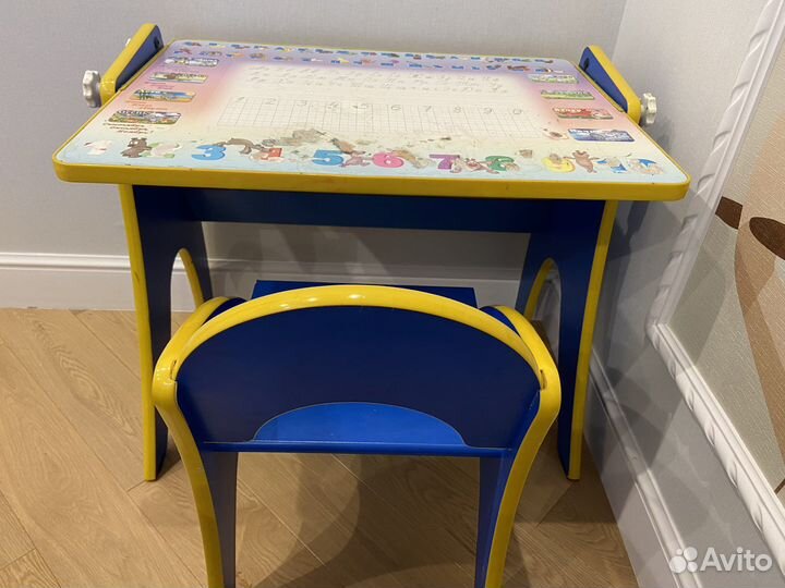 Детский стол и стул