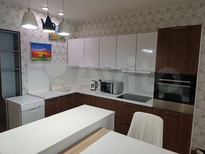 3-к. квартира, 77 м², 9/16 эт.