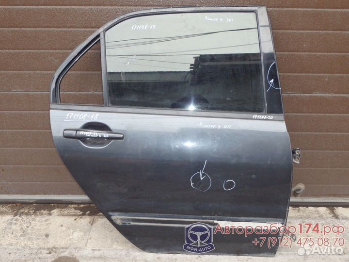 Уплотнитель двери задний правый Lancer 9