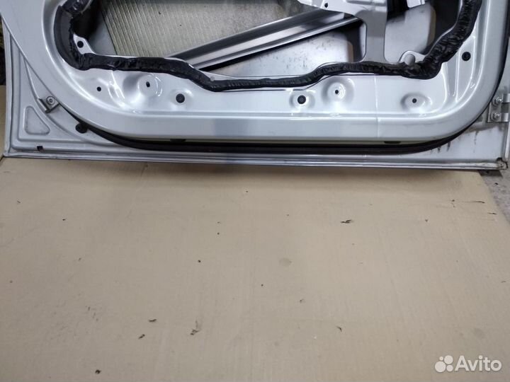 Дверь передняя левая BMW E90 E91