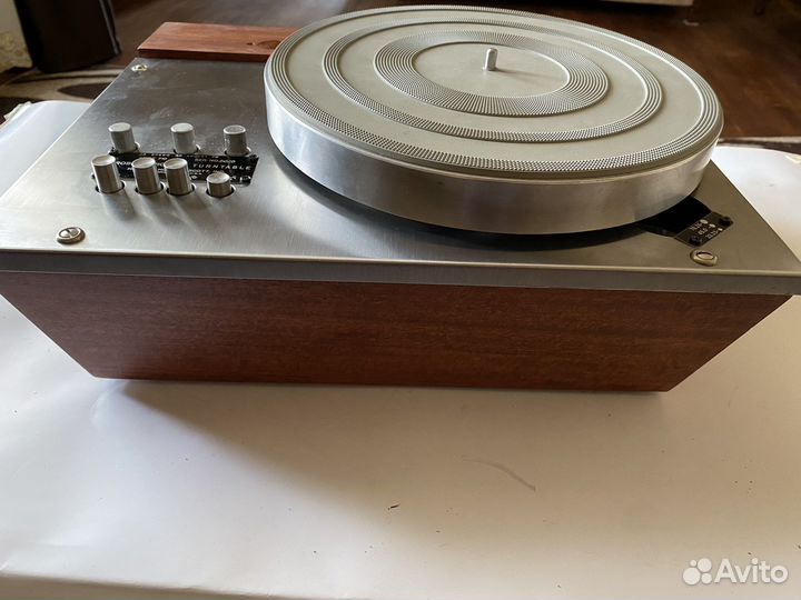 Проигрыватель винила scott 710A