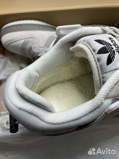 Серые Forum x Bad Bunny с мехом от Adidas