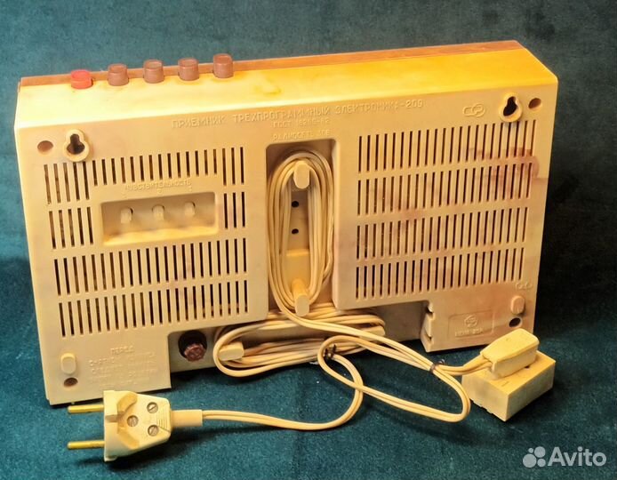 Трёхпрограммный приёмник Электроника пт-209,Медео
