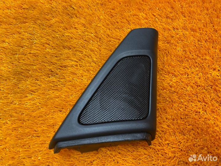 Крышка динамика передняя правая Bmw 5-Series F10