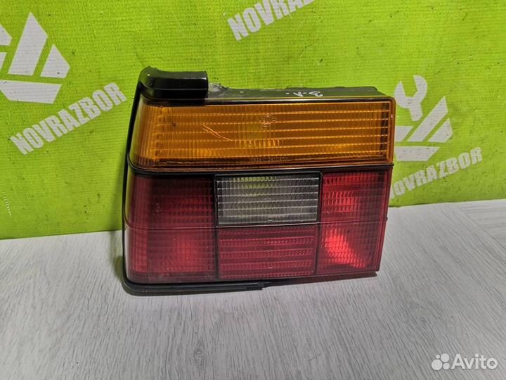 Фонарь задний наружный левый Фольксваген Гольф 2