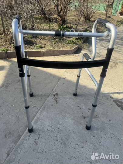 Ходунки для взрослых