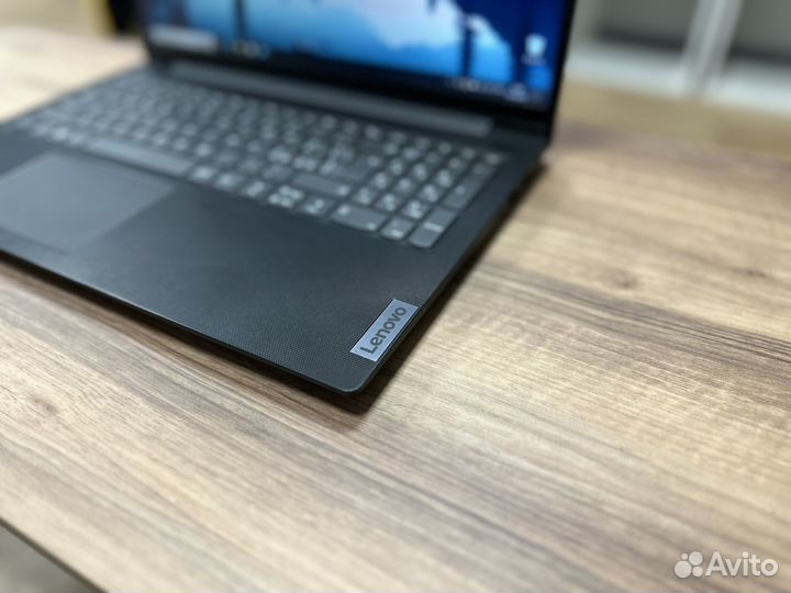 8-ми поточный Lenovo 2022/16gb/ssd